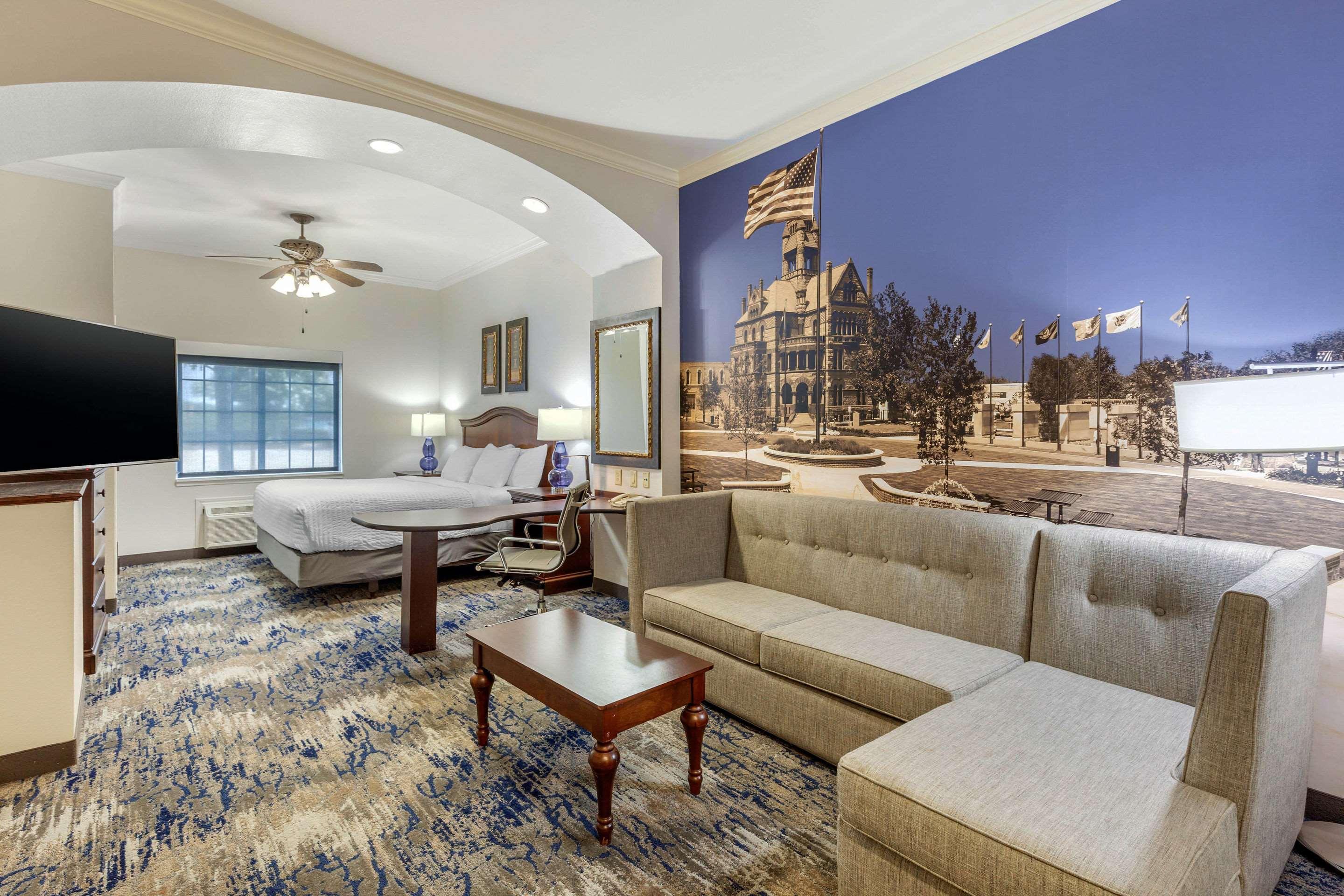 Clarion Pointe Sulphur Springs Exterior foto